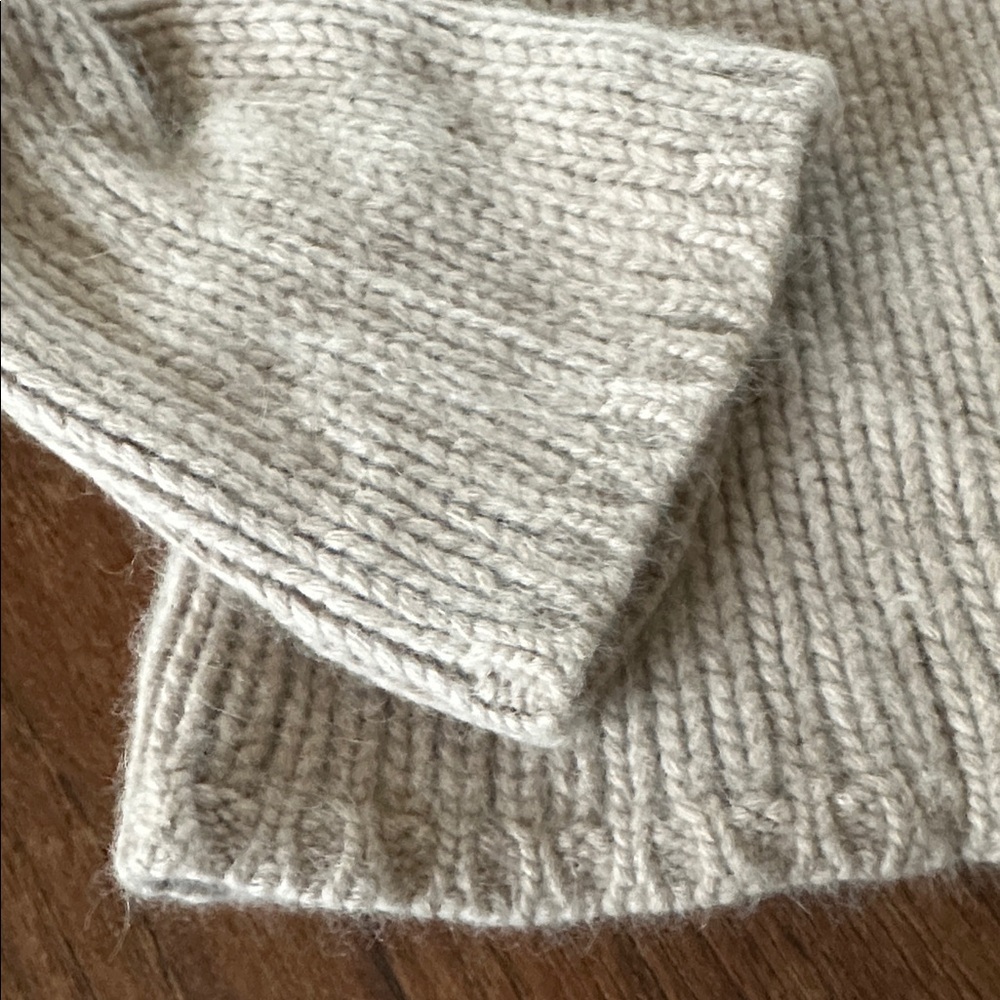 French Connection angora sweater - Picture 11 of 11